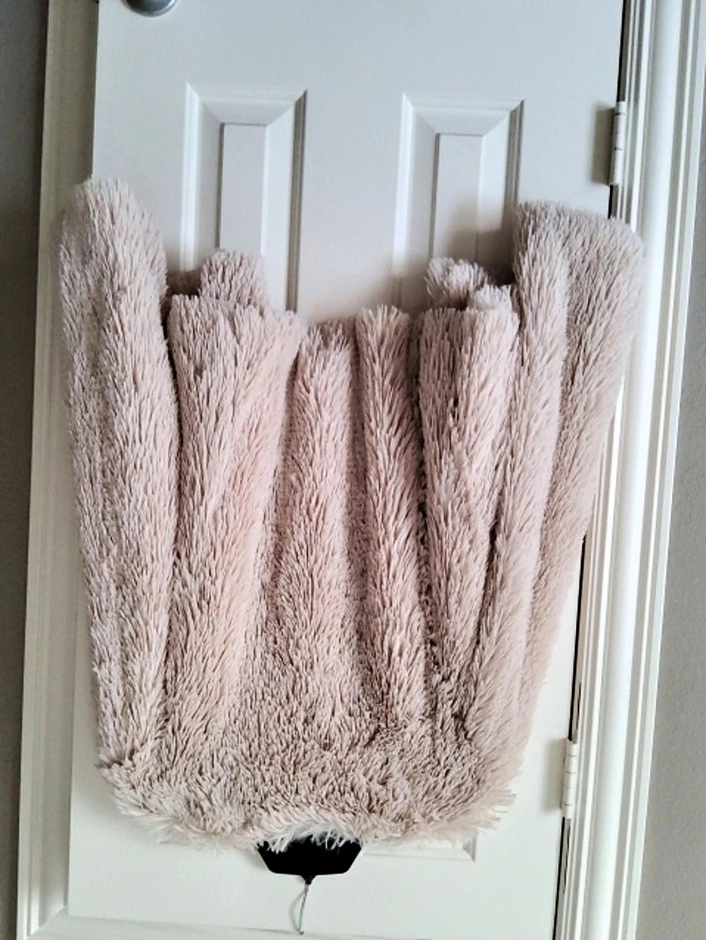 Sanctuary Silky Faux Fur Vest Beige